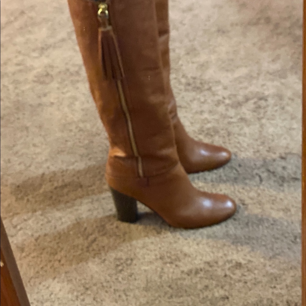 Boots Coach - image 2